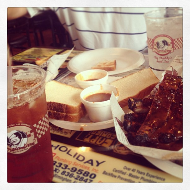 Family, ribs, white bread & banana pudding.